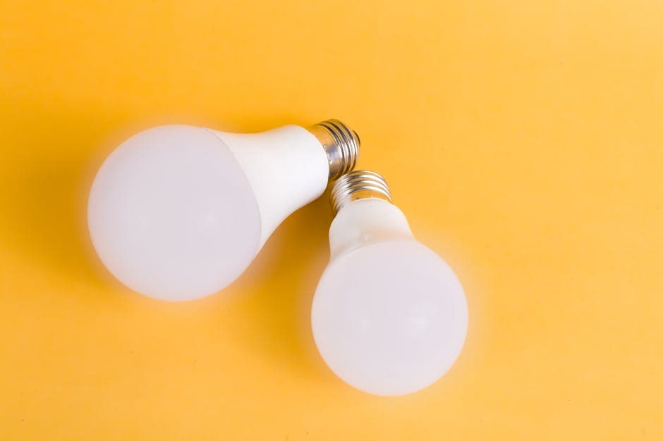 Используйте энергосберегающие лампы