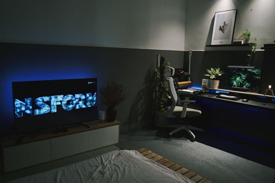Проверьте поддержку Miracast или AirPlay