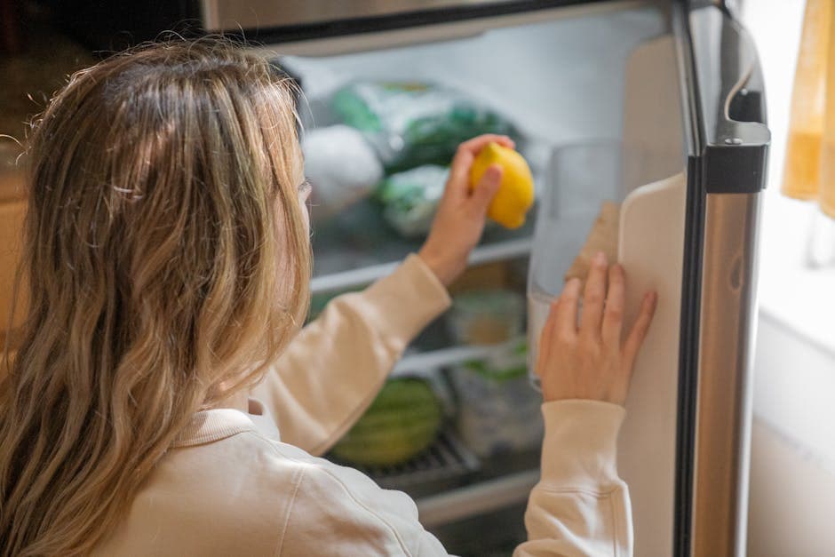 Проверьте все продукты в холодильнике