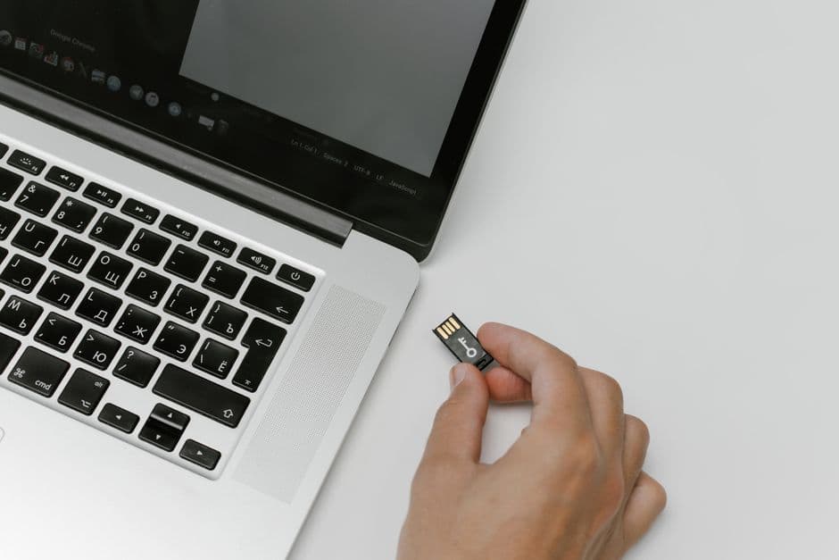 Добавьте ваш USB-накопитель